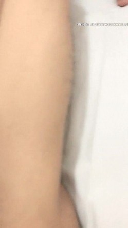 寂寞夜玩刺激户外公园勾引陌生人公厕口交跪舔 勾搭个屌丝男回家激烈啪啪 无套爆操 骑乘交合抽插特写 截图16