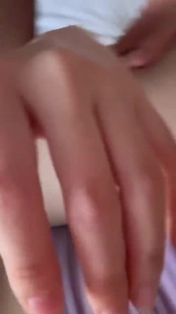 极品反差婊 调教极品婊子，如母狗一般趴在胯下吞吊，超猛颜射，让她回味无穷 截图10