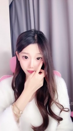 ️神级女神【董小姐】高端女神！模特身材~裸舞~道具自慰~白浆直流！ 截图4