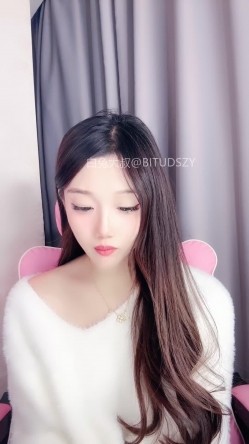 ️神级女神【董小姐】高端女神！模特身材~裸舞~道具自慰~白浆直流！ 截图7