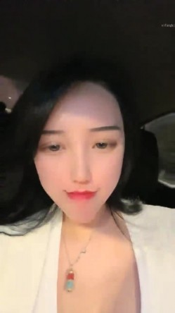 178胸膜！~【傲胸新木优子】，KTV土豪淫乱，高端酒店会牛郎！夜生活真是丰富，之前还爱装逼不脱呢 截图6