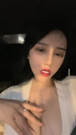 178胸膜！~【傲胸新木优子】，KTV土豪淫乱，高端酒店会牛郎！夜生活真是丰富，之前还爱装逼不脱呢 截图9