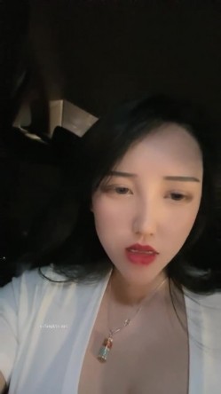178胸膜！~【傲胸新木优子】，KTV土豪淫乱，高端酒店会牛郎！夜生活真是丰富，之前还爱装逼不脱呢 截图13