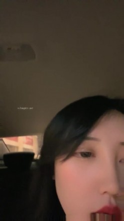 178胸膜！~【傲胸新木优子】，KTV土豪淫乱，高端酒店会牛郎！夜生活真是丰富，之前还爱装逼不脱呢 截图16