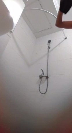 大神潜入多个女生宿舍窗外偷拍她们洗澡 ️各式各样的奶子和黑森林让你魂牵梦绕 无水原版 截图15