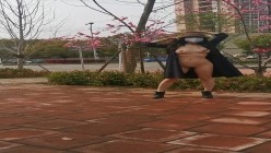 万人求购，推特反差婊，顶级绿帽骚妻【嫂子爱露出】一女战多男，群P大乱交，捆绑调教野战 截图10