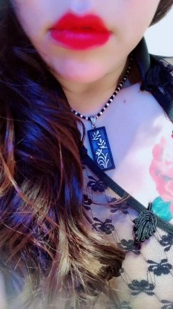 肤白貌美奶大臀圆的极品熟女好姐风骚艳舞 三点尽露超大尺度带来不一样的极致诱惑 截图8