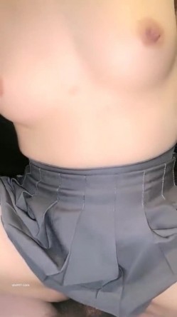 买了新车约拜金小姐姐出来试试避震效果 十几万也就勉强接受吧！ 截图13