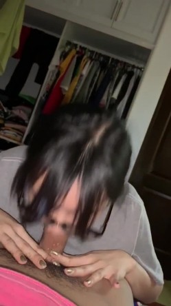 【精品泄密】淫荡母狗巨乳眼镜妹Julz跟男友打炮完整版 截图13