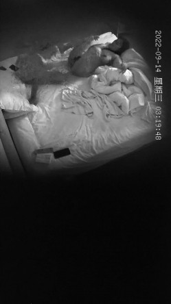 新流出酒店偷拍 ️两对男女开房其中一对男同激情做爱 截图14
