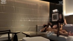 推特新晋高质量NTR绿帽夫妻明星颜值极品人妻「ROSEWU」被单男高难度操逼，老公不忍心过来照顾，结果淫水喷一地 截图6