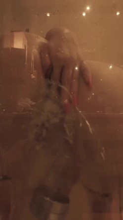 巨乳肥臀女神【芷仪g宝】自慰啪啪露出,H罩杯顶级豪乳 截图9