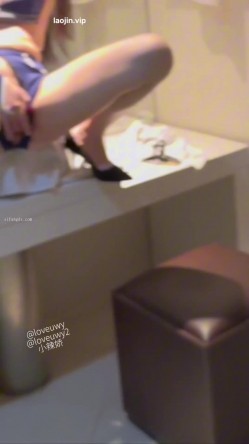 【推特网黄】冷白皮御姐，【娇妻日记】，性爱XO瑜伽裤高跟诱惑，平常有在健身，身材好无套啪啪！ 截图8