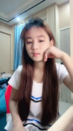 大四学生妹，需要赚点生活费和学费，【沐言】，甜美乖巧真清纯，素颜大尺度展示中 截图10