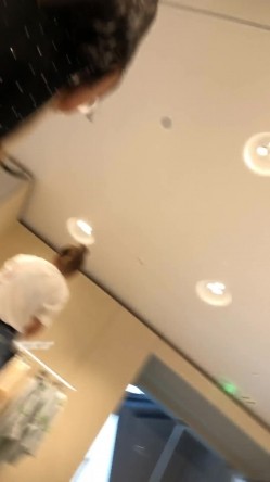 大神尾随偷拍美女裙底风光 ️纯欲学妹JK短裙小黑丝性感内内贴镜头+97极品骚货 骚丁内太窄包不住B 截图13