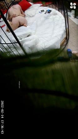 【萤石云酒店 ️极品流出】情人节快乐特辑 ️颜射内射捆绑震动棒 男女激情四射 捆绑 SM 指交 口交 高清1080P版 截图3