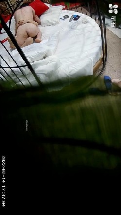 【萤石云酒店 ️极品流出】情人节快乐特辑 ️颜射内射捆绑震动棒 男女激情四射 捆绑 SM 指交 口交 高清1080P版 截图4
