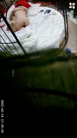 【萤石云酒店 ️极品流出】情人节快乐特辑 ️颜射内射捆绑震动棒 男女激情四射 捆绑 SM 指交 口交 高清1080P版 截图6