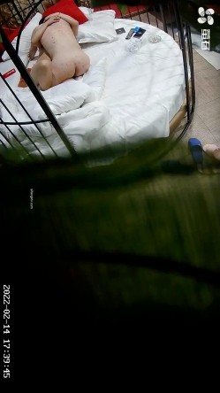 【萤石云酒店 ️极品流出】情人节快乐特辑 ️颜射内射捆绑震动棒 男女激情四射 捆绑 SM 指交 口交 高清1080P版 截图7