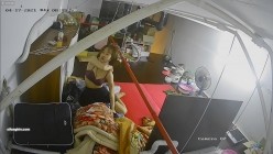 【极品稀缺 ️破解摄像头】极品服务员宿舍日常 ️小姐姐年轻美乳好坚挺 穿搭职业装制服很有气质 距离超近 高清1080P版 截图3