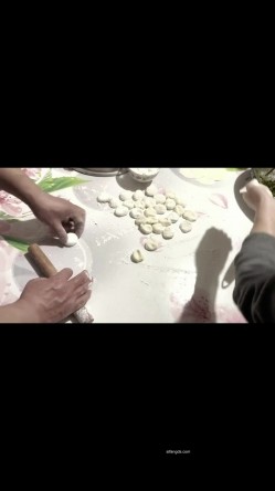 精品泄密流出00后英语老师李汶芯多次裸贷无力偿还 肉偿抵债视频完整版 截图9