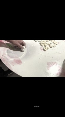 精品泄密流出00后英语老师李汶芯多次裸贷无力偿还 肉偿抵债视频完整版 截图12
