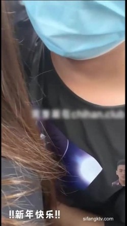 【顶臀强摸】地铁公交上强顶强摸团队围猎顶射大学生 三人小组围猎 截图7