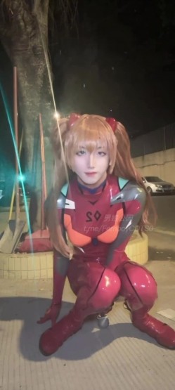 圣诞狂欢 鸡鸡子 国产极品人气TS，又清纯又狂野，攻守兼备反差感拉满，线下约会据说已经排到明年 截图12