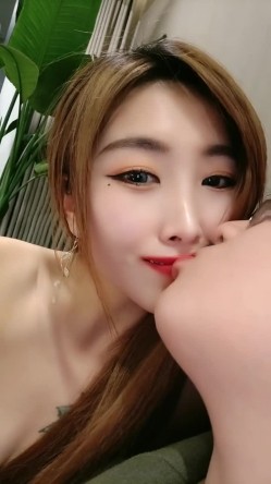 高颜值高挑车模女上位展示鲍鱼穿展现一字马实力这身材没有一点赘肉 截图6