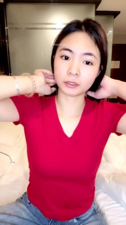 【善良的小姨子】长腿御姐 奶子超正 全身没一点赘肉 无套各种爆肏无套啪啪高潮连连 截图1