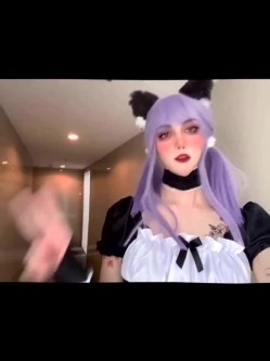 桃老湿鸭：最近我们小区有一个传言，经常会看到一个穿着情趣内衣的女生在小区露出，阿姨们说这女生好不要脸！ 截图8