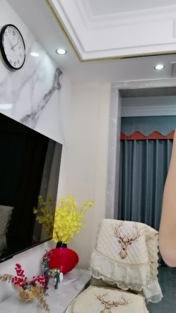 明星颜值极品女神！细腰无敌美腿！性感情趣装吊带丝袜，搔首弄姿，让闺蜜舔骚穴，极度诱惑 截图13
