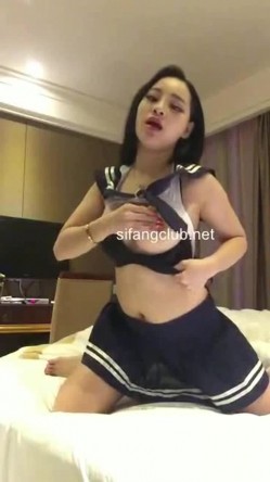 高颜值36F极品大胸网红美女自拍大尺度性感视频诱惑土豪包养,被后插猛操,淫叫：逼好痒,操我,干深一点,我要,操死我! 截图3