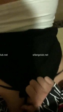 高颜值36F极品大胸网红美女自拍大尺度性感视频诱惑土豪包养,被后插猛操,淫叫：逼好痒,操我,干深一点,我要,操死我! 截图11