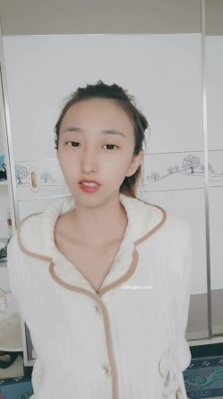 绿播下海黄播！【强力黄豆】101%恋爱型，超完美的咪咪！ 截图6