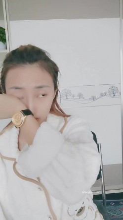 绿播下海黄播！【强力黄豆】101%恋爱型，超完美的咪咪！ 截图9