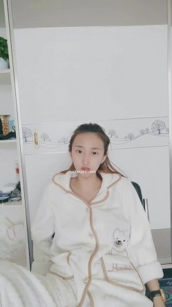 绿播下海黄播！【强力黄豆】101%恋爱型，超完美的咪咪！ 截图12