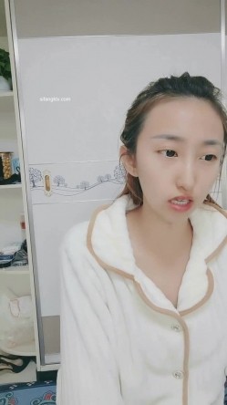 绿播下海黄播！【强力黄豆】101%恋爱型，超完美的咪咪！ 截图15