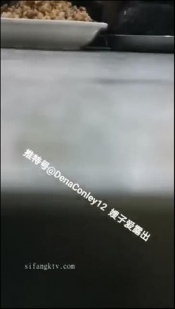 对话淫荡，顶级绿帽反差人妻【嫂子爱露出】大杂烩系列，各种3P4P调教，从头干到尾 截图1
