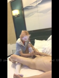 Jk制服白丝学妹足交口爆 截图10