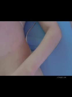 抖音形体舞蹈教练【妮可形体舍宾】身材很哇塞的颜值少妇，大胆掰逼，道具自慰 截图9