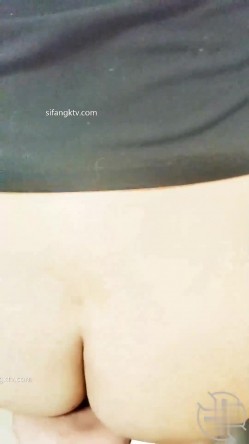 海角社区淫乱大神我的母狗房东 拉少妇房东树林里举腿爆操逼都被过路的看到了到家继续干颜射她脸上 截图2