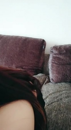 美女主播浅澜儿露脸自慰 骚逼好享受 道具抽插呻吟 截图12