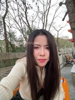 ️户外主播【qingqing-ss】高颜值长腿丝袜、公园、网吧大胆裸露自慰 截图10
