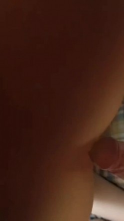 高校在读反差女大生露脸性爱，无套后入打桩JK裙颜射各种特写镜头 截图2