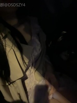 ️sp站极品熟女【yourkeer】穿着开档丝袜在户外商场厕所大胆诱惑自慰骚出天际 截图5
