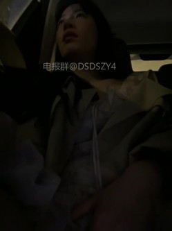 ️sp站极品熟女【yourkeer】穿着开档丝袜在户外商场厕所大胆诱惑自慰骚出天际 截图13