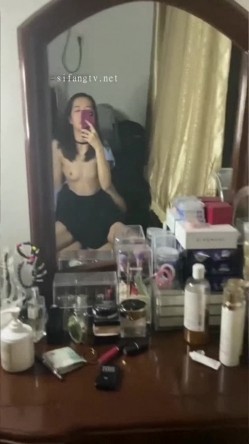 极品淫妻小母狗啪啪性爱私拍调教流出 黑丝制服小骚货镜前后入边操边录 扛腿速插 高清720P原版 截图5