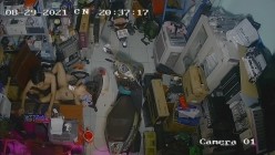 黑客破解摄像头监控偷拍 电脑维修店内夫妻口爆啪啪 超刺激！ 截图8