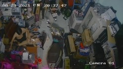 黑客破解摄像头监控偷拍 电脑维修店内夫妻口爆啪啪 超刺激！ 截图14